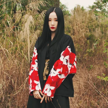 Ir 2021. Sieviete Japāņu Kimono Mētelis Celtņa Drukāt Garš, Plats Līmēšana Piedurknēm Jaka